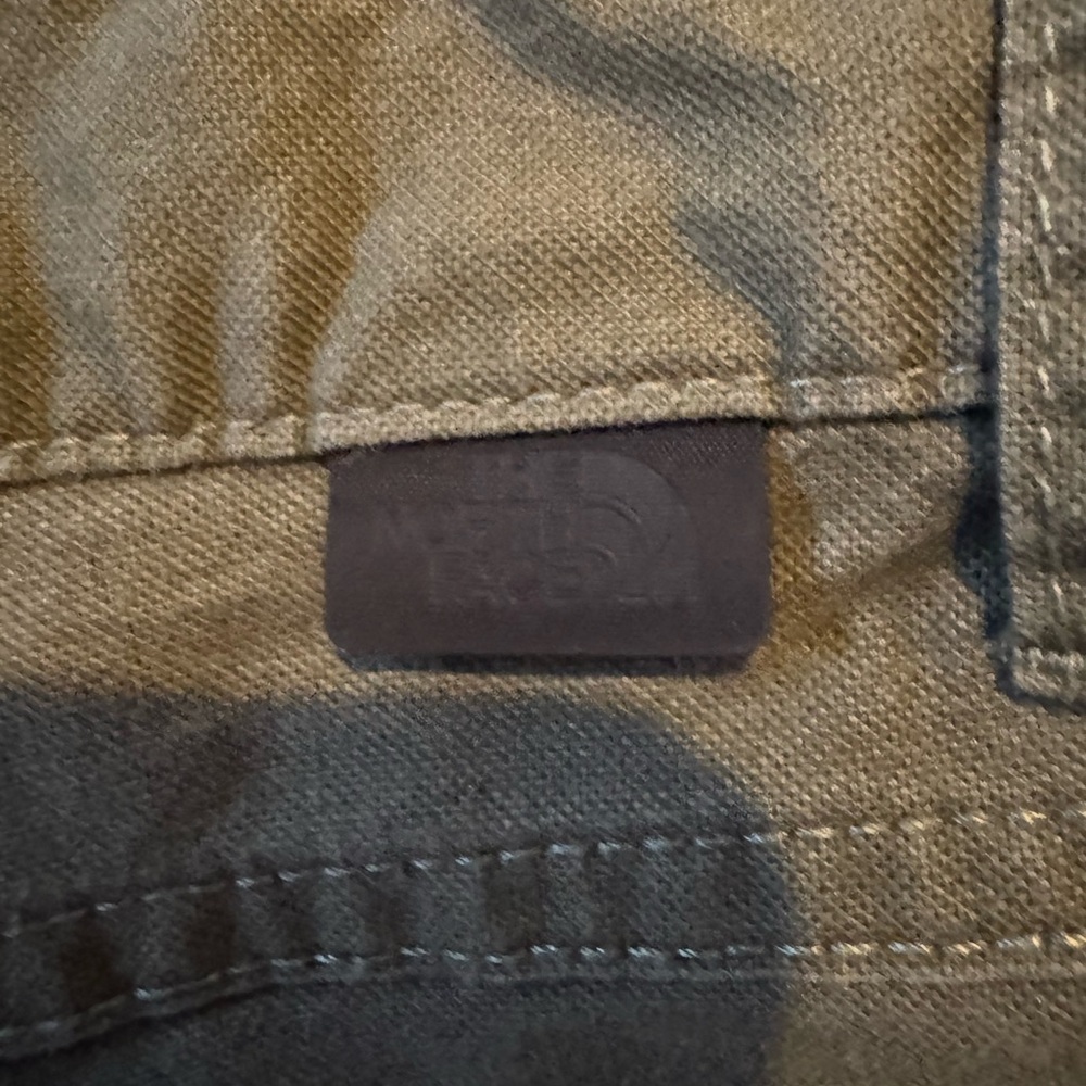 The North Face Men's Olive Cargo Pants - Picture 4 of 5